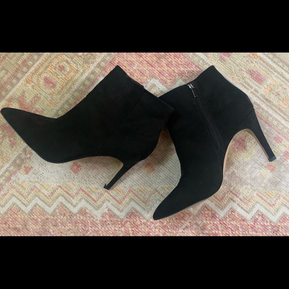 Brand New Lord & Taylor Design Lab Faux Suede Ankle Booties